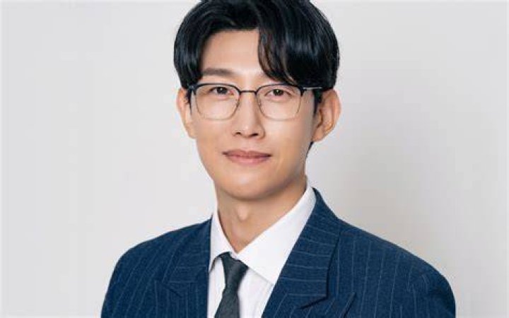Extraordinary Attorney Woo Actor Kang Ki Young Extraordinary Attorney Woo Actor Kang Ki Young Bio