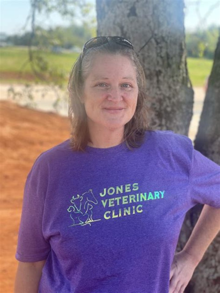 MeNisha MenniMouse Jones Obituary, Veterinary Technician