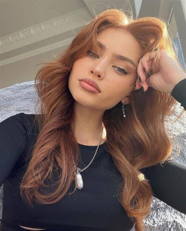 Renata Valliulina Pics celebzbiography.com